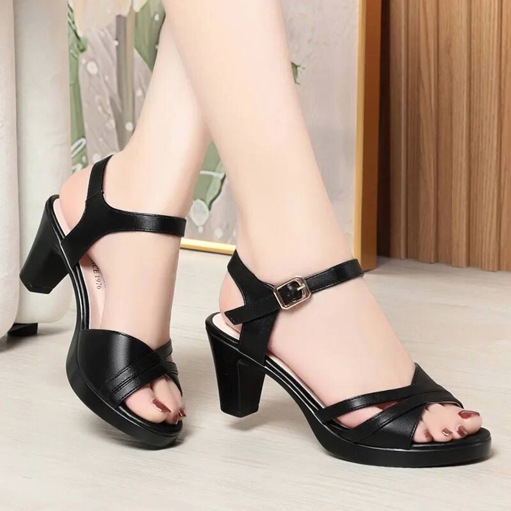 Sandales montantes femme