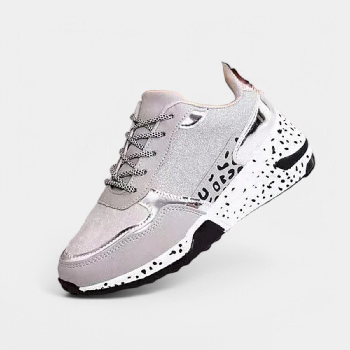 Basket blanche et léopard femme