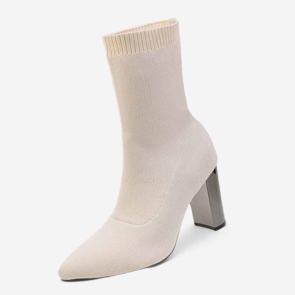 Bottine beige a talon à enfiler