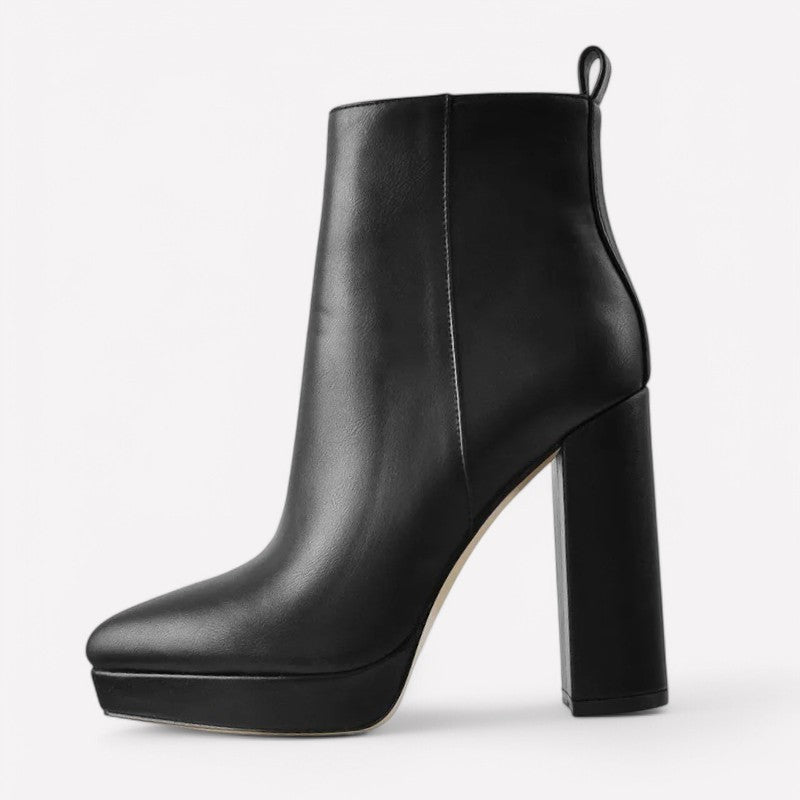 Bottines noires à talons