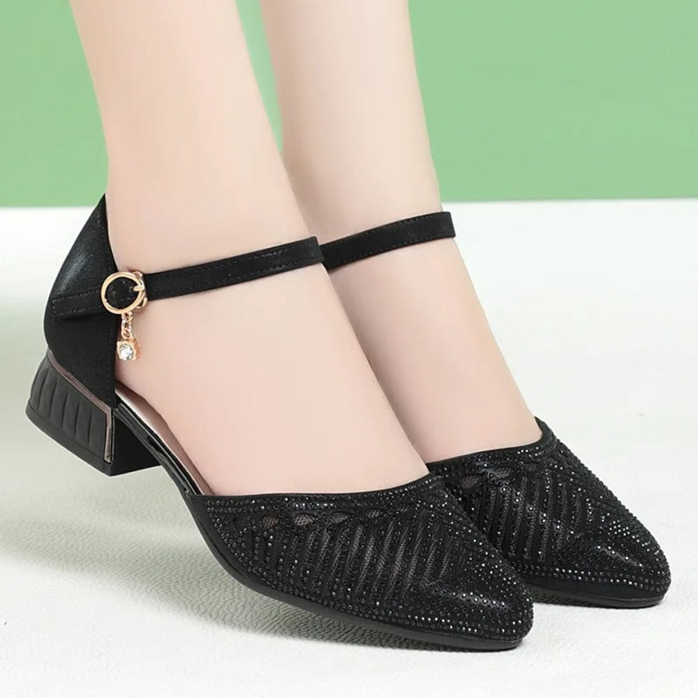 Women's patent leather pumps