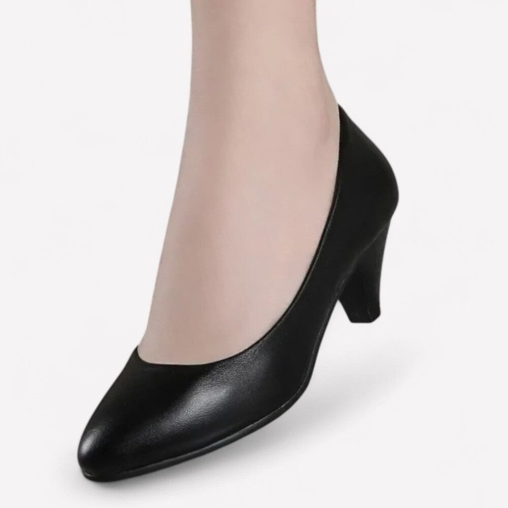 Women's leather pumps