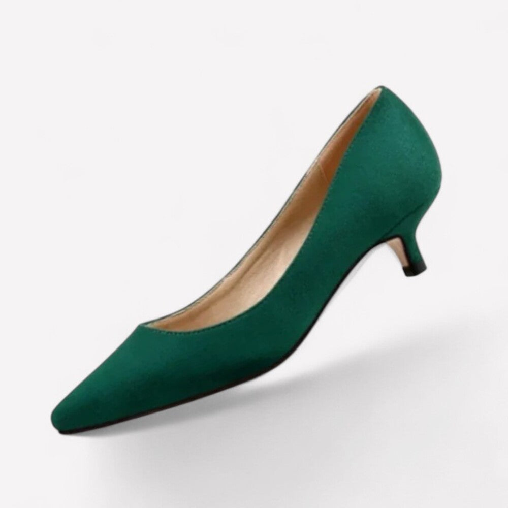 Women's pumps with 3 cm heel