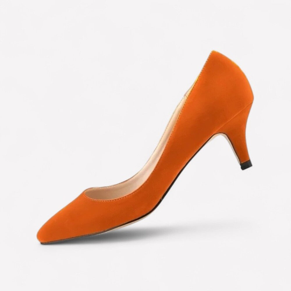Women's pointed pumps