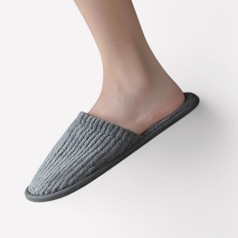 Women's summer slippers