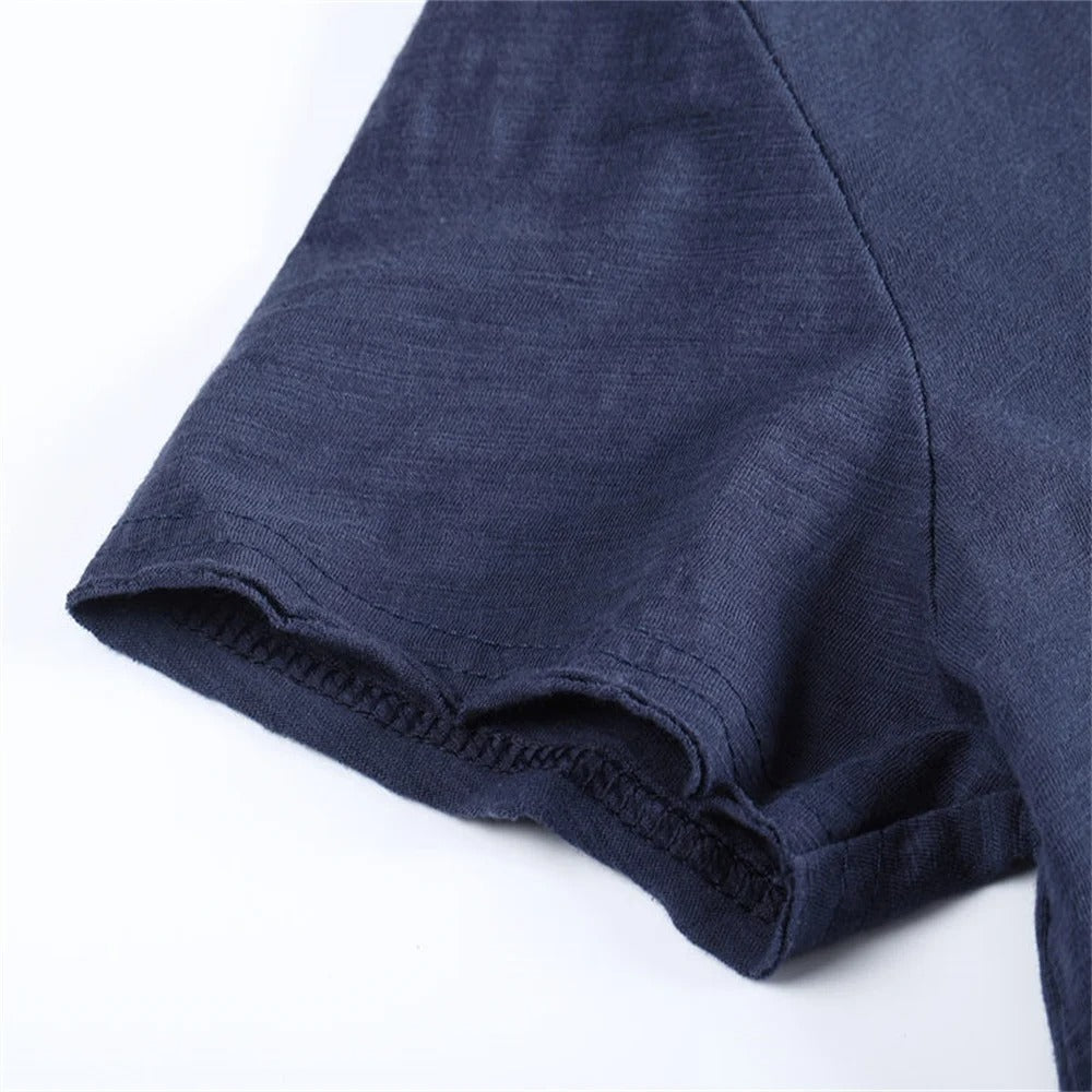 Men's tight-fitting t-shirt