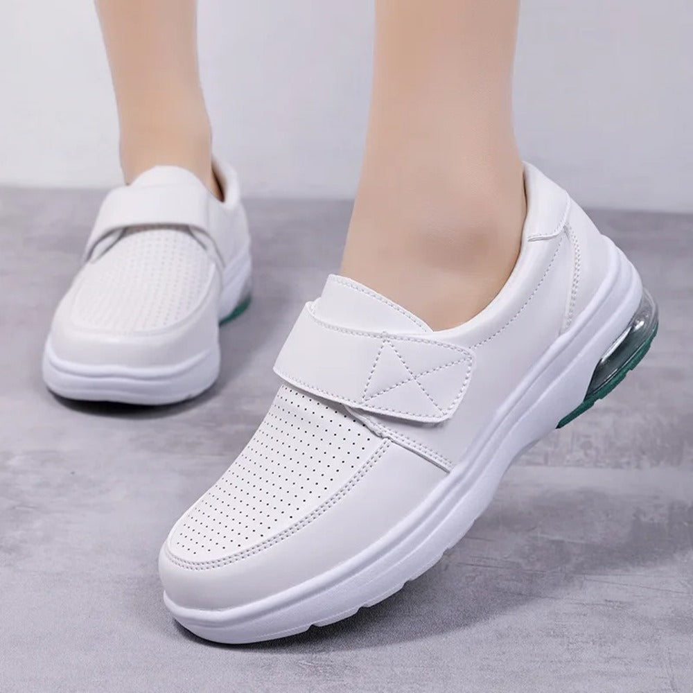 Women's summer shoes for wide feet