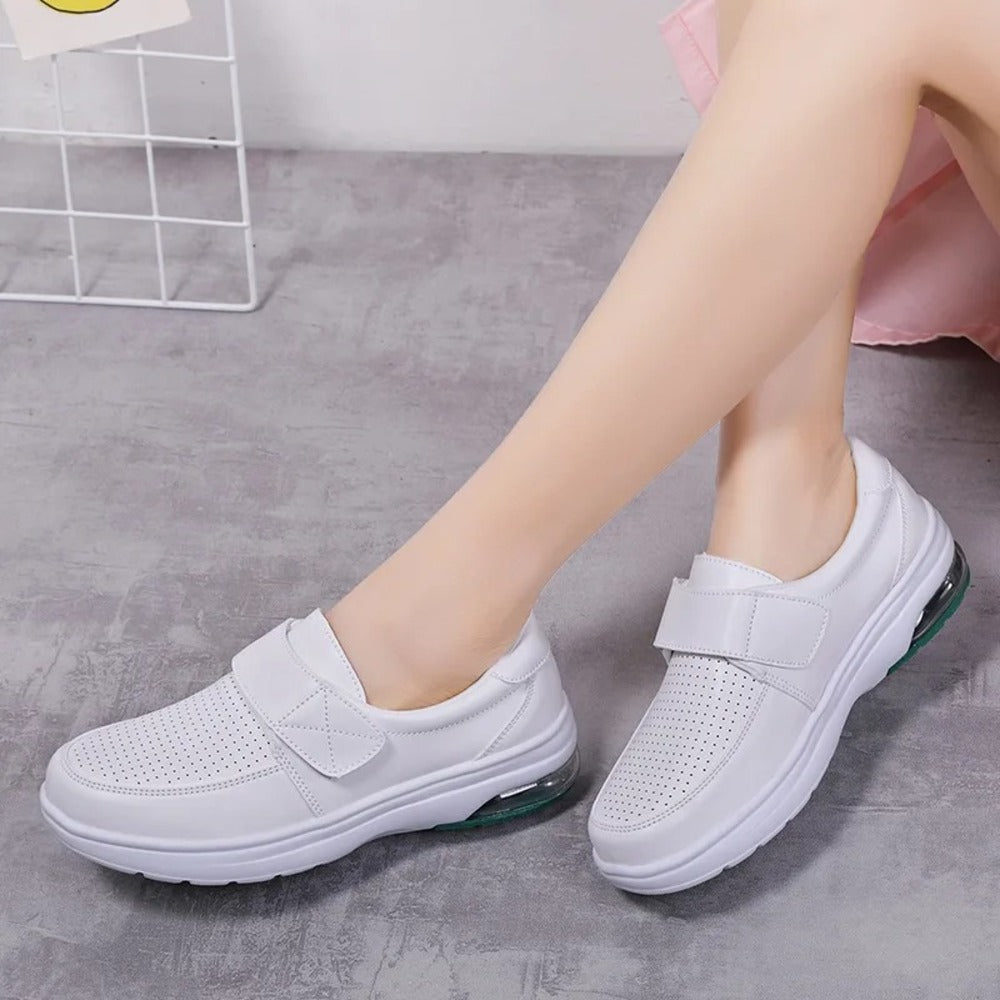 Women's summer shoes for wide feet