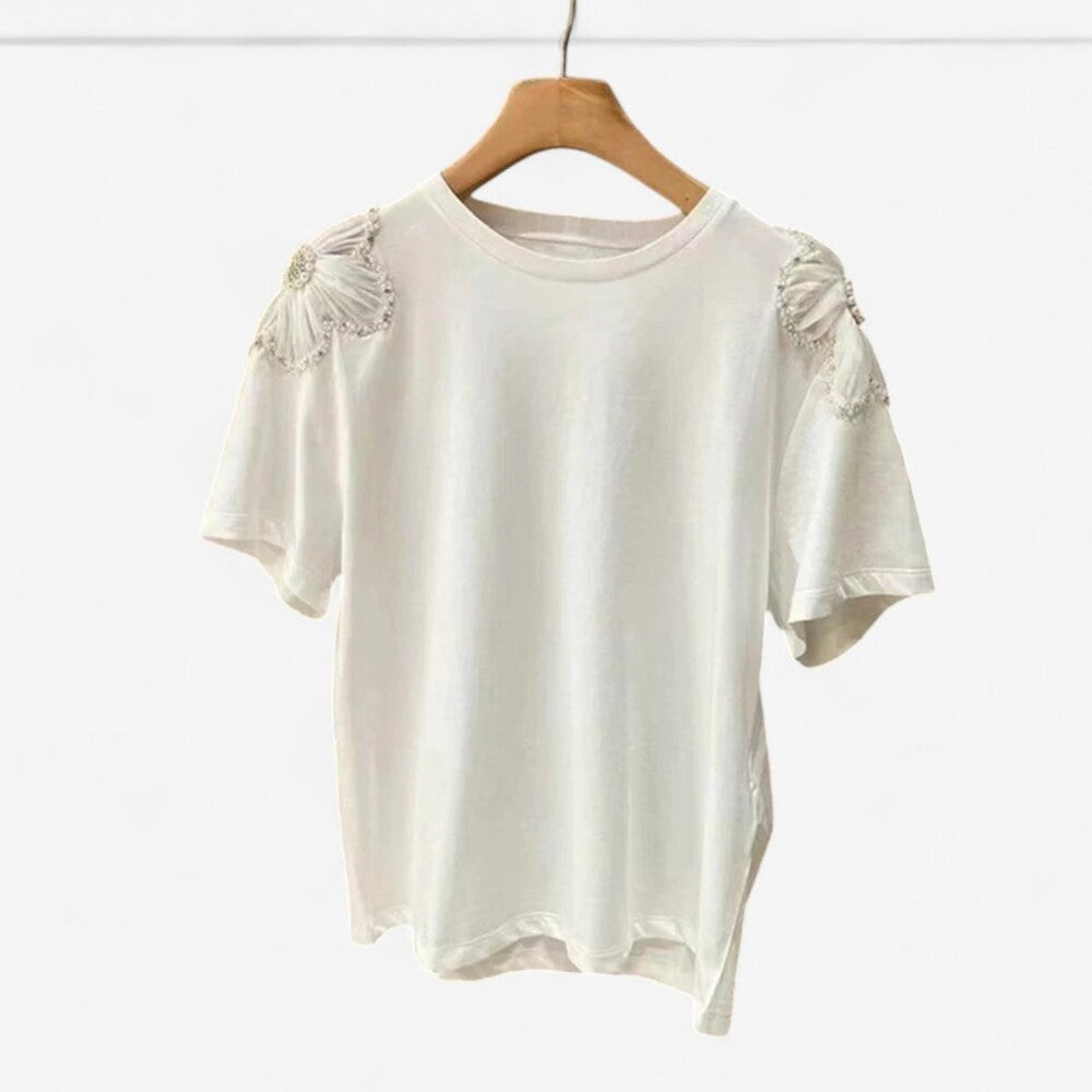 White fitted t-shirt